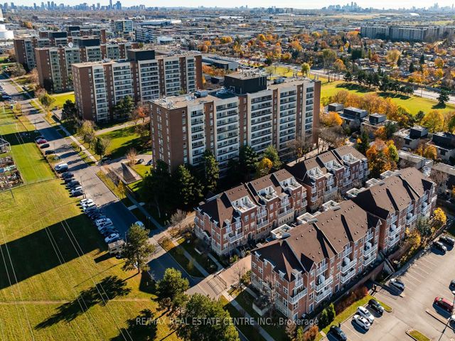 108 - 37 Four Winds Dr