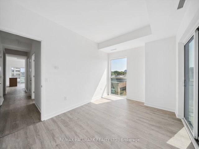 404 - 25 Neighbourhood Lane