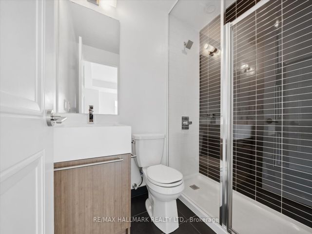 404 - 25 Neighbourhood Lane