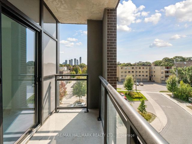 404 - 25 Neighbourhood Lane