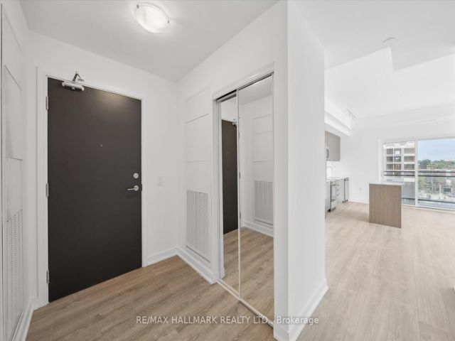 404 - 25 Neighbourhood Lane