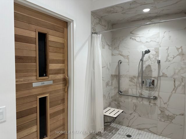 5001 - 70 Annie Craig Dr