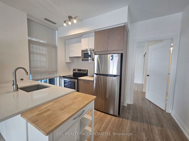 308 - 60 George Butchart Dr
