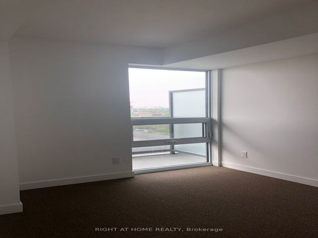 1409 - 160 Flemington Rd