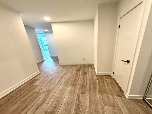 LPH01 - 1100 Sheppard Ave W
