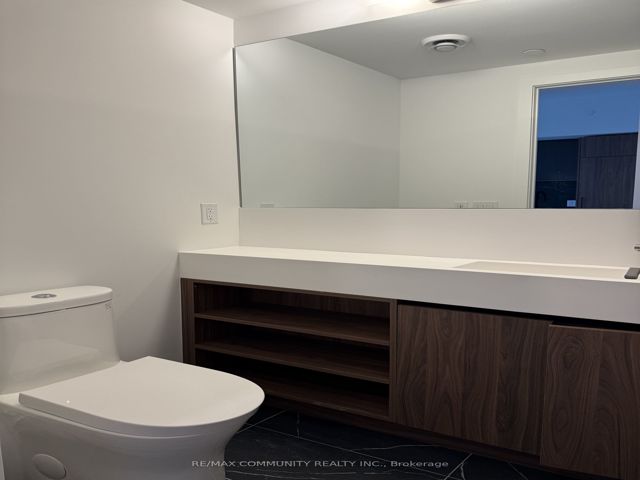 LPH01 - 1100 Sheppard Ave W