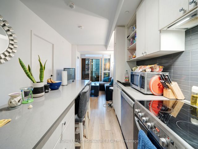 202 - 50 George Butchart Dr