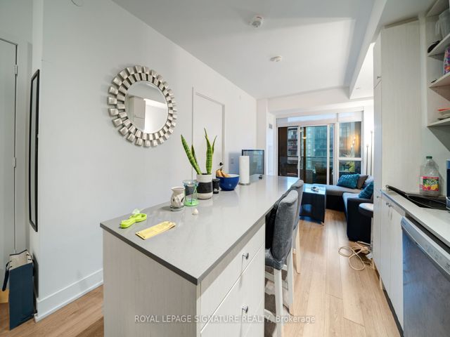 202 - 50 George Butchart Dr