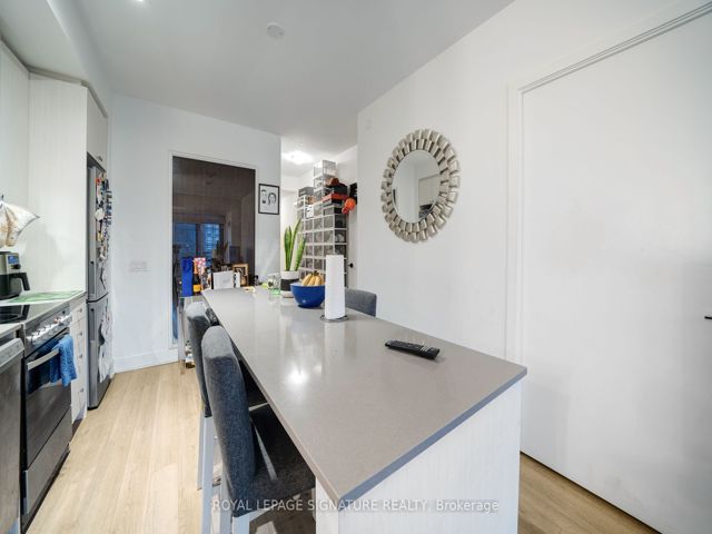 202 - 50 George Butchart Dr