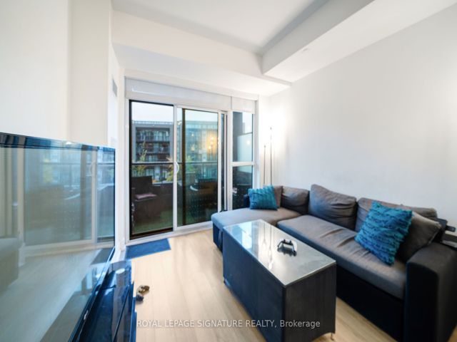 202 - 50 George Butchart Dr