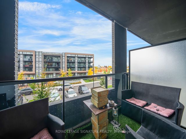 202 - 50 George Butchart Dr