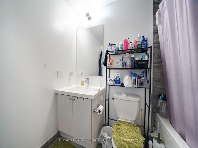 202 - 50 George Butchart Dr