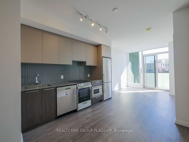 504 - 4208 Dundas St W
