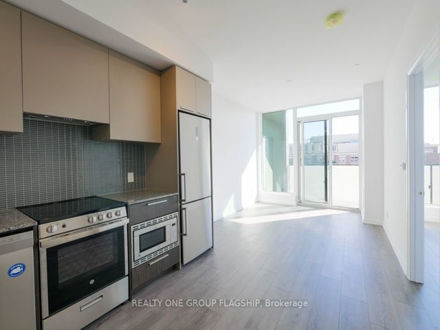 504 - 4208 Dundas St W