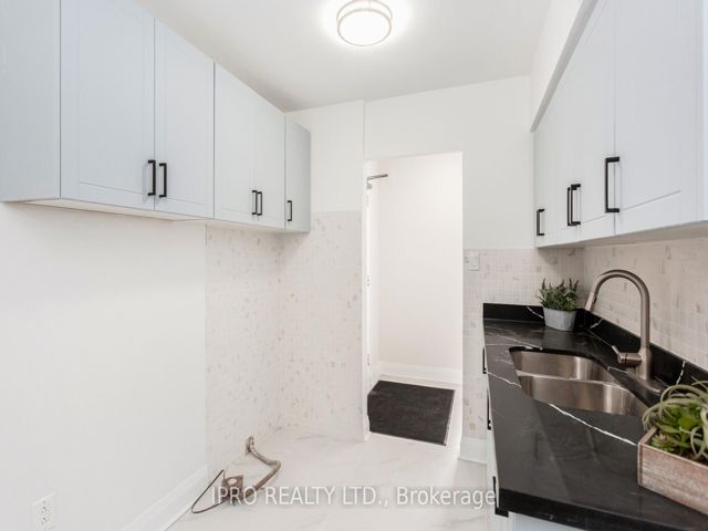 1212 - 340 Dixon Rd
