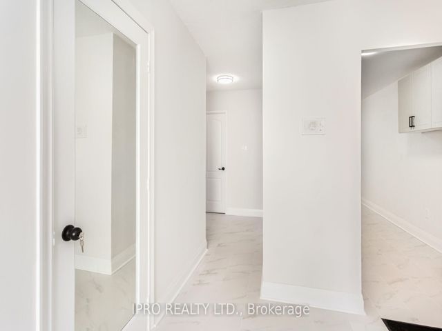 1212 - 340 Dixon Rd