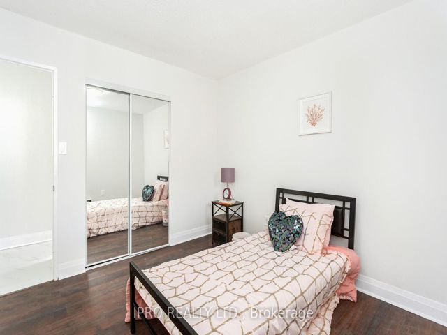 1212 - 340 Dixon Rd