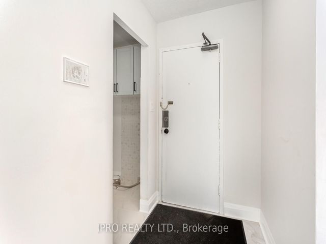 1212 - 340 Dixon Rd