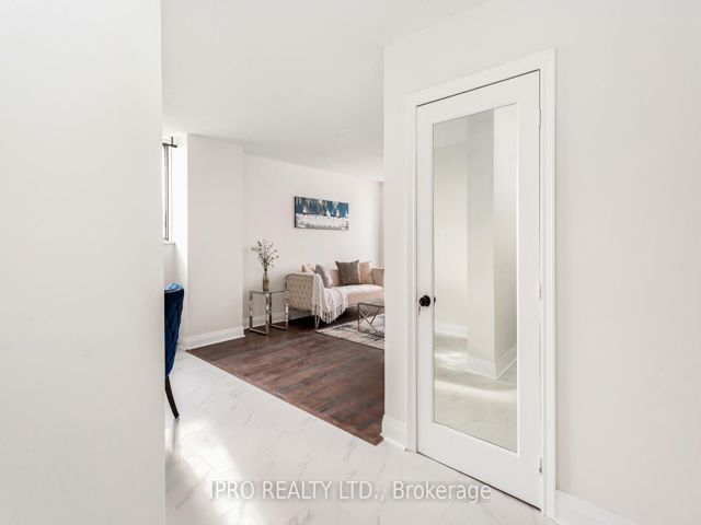 1212 - 340 Dixon Rd