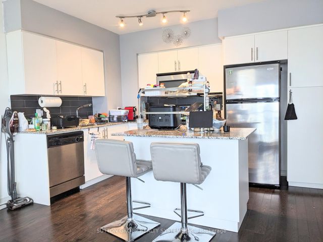 3005 - 2230 Lake Shore Blvd W