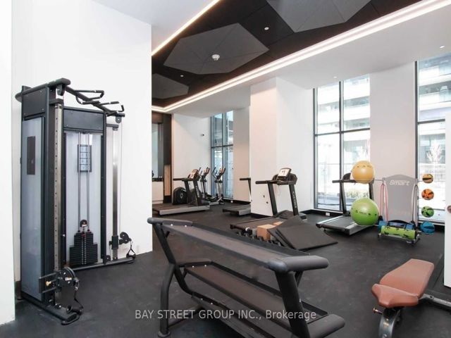 1612 - 30 Samuel Wood Way