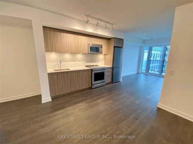 1612 - 30 Samuel Wood Way