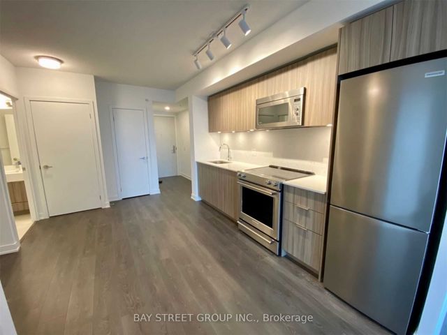 1612 - 30 Samuel Wood Way