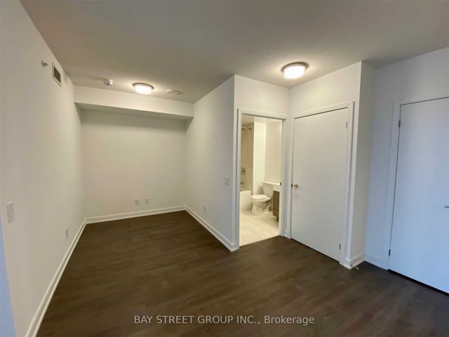 1612 - 30 Samuel Wood Way