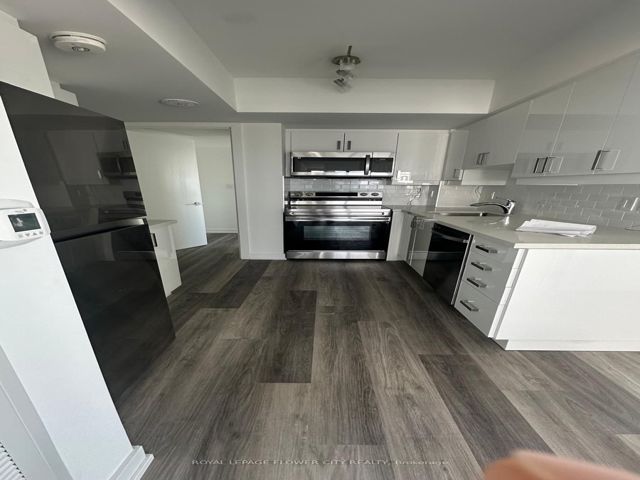 505 - 556 Marlee Ave