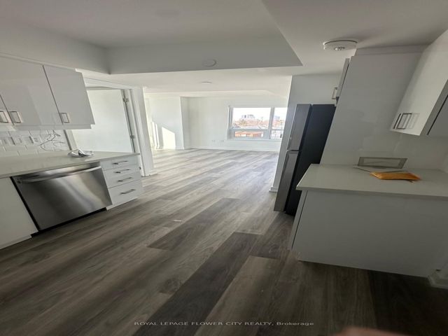 505 - 556 Marlee Ave