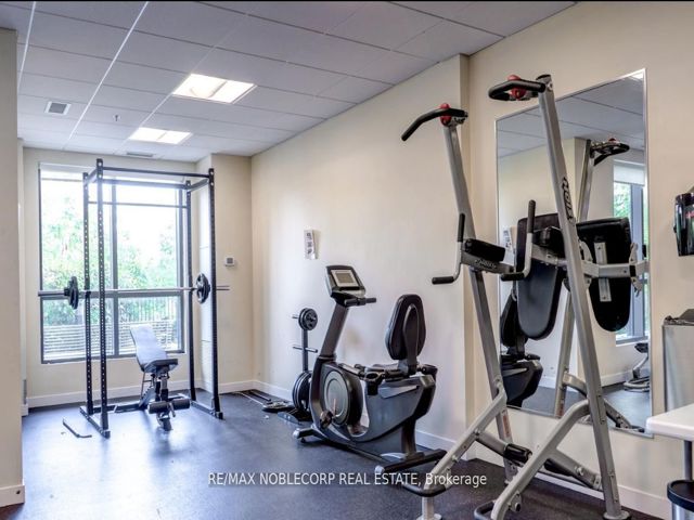 805 - 840 Queens Plate Dr