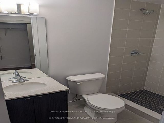 111 - 2433 Dufferin St