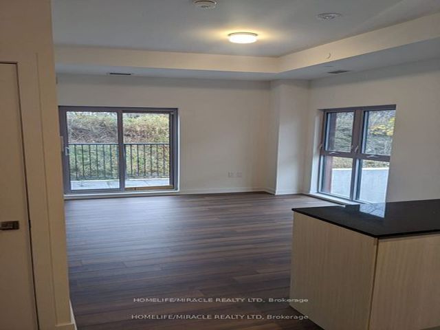 111 - 2433 Dufferin St