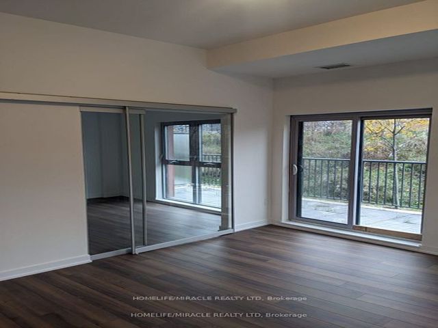 111 - 2433 Dufferin St
