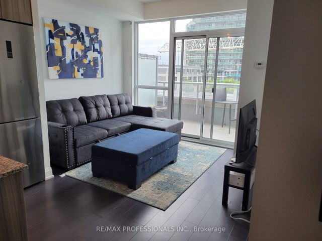 411 - 56 Annie Craig Dr