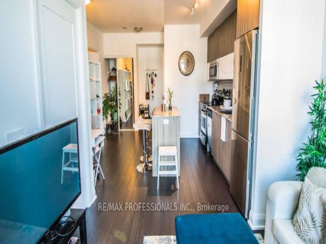 411 - 56 Annie Craig Dr