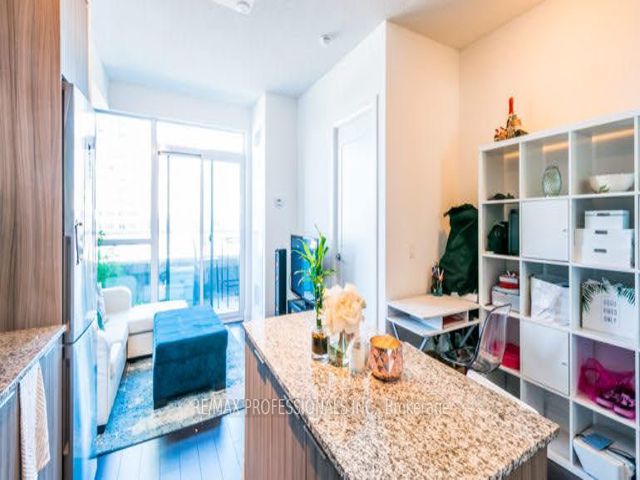 411 - 56 Annie Craig Dr