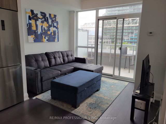 411 - 56 Annie Craig Dr