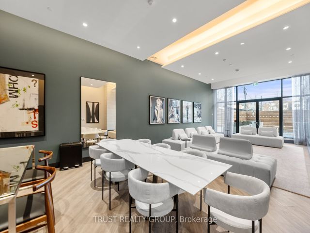 911 - 1808 St. Clair Ave W