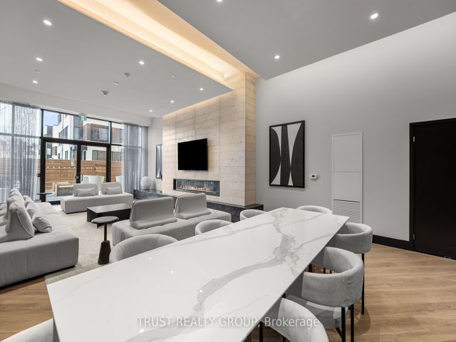 911 - 1808 St. Clair Ave W