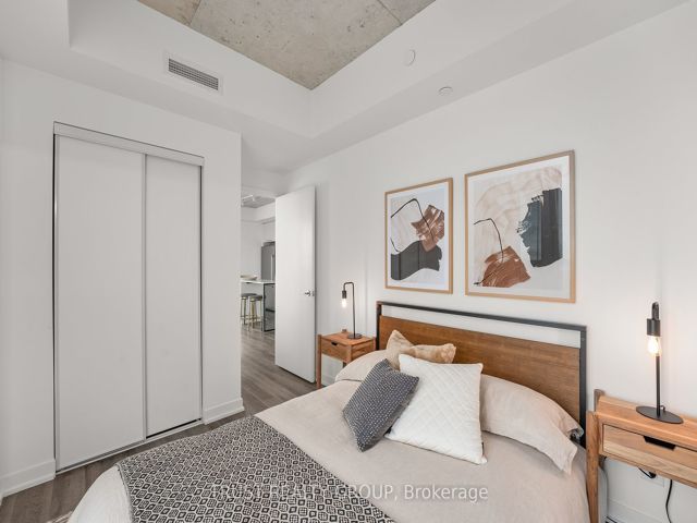 911 - 1808 St. Clair Ave W