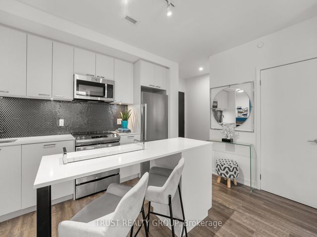 1102 - 1808 St. Clair Ave W