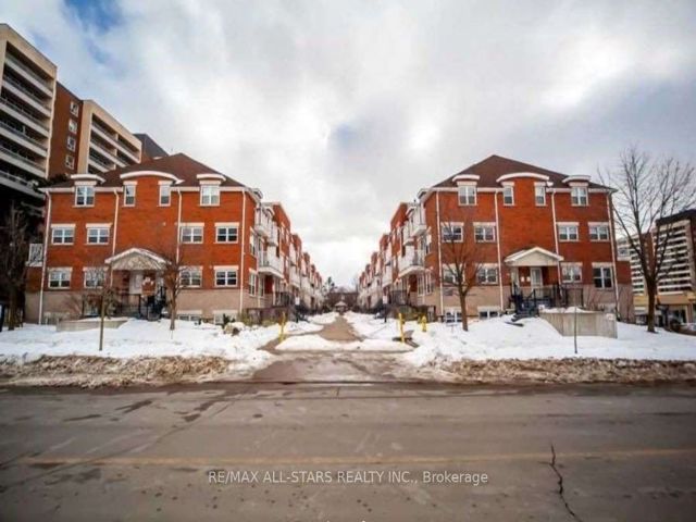 105 - 37 Four Winds Dr
