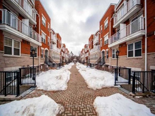 105 - 37 Four Winds Dr