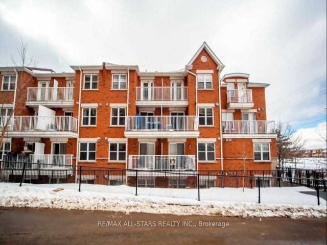 105 - 37 Four Winds Dr