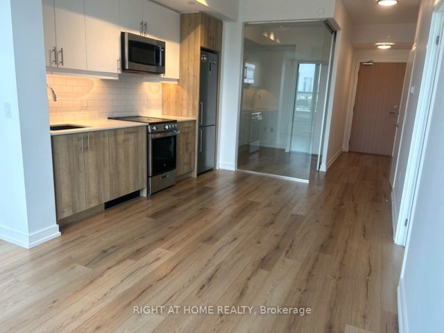 704 - 1195 The Queensway