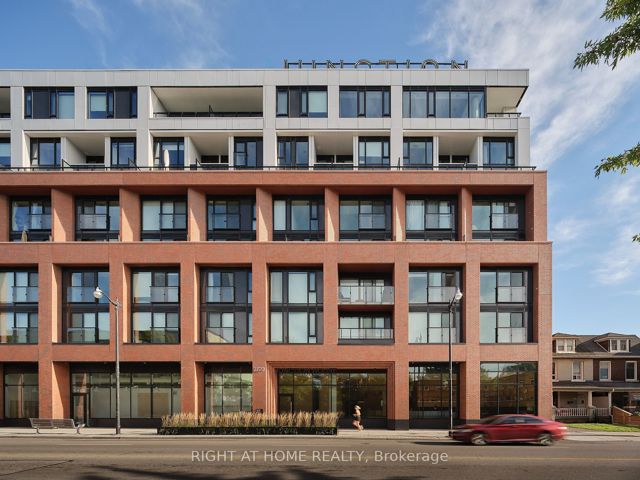 607 - 2720 Dundas St W