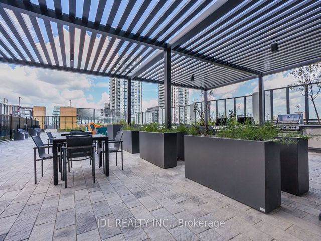 2406 - 36 Zorra St