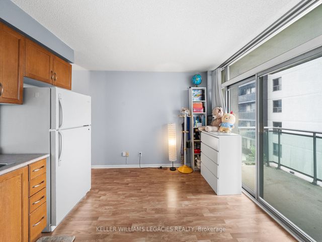 405 - 2464 Weston Rd
