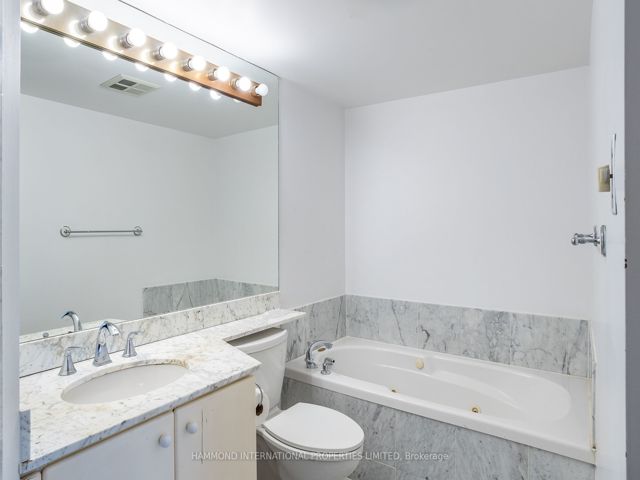 511 - 2285 Lake Shore Blvd W